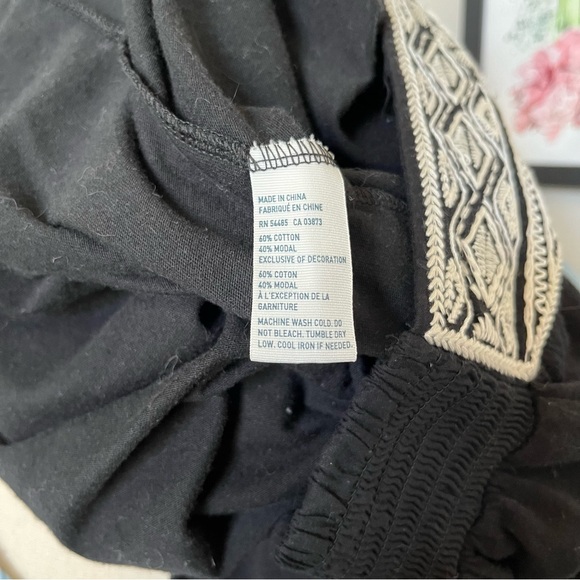 π¦
American Eagle MIDI/MAXI Skirt - Picture 10 of 11